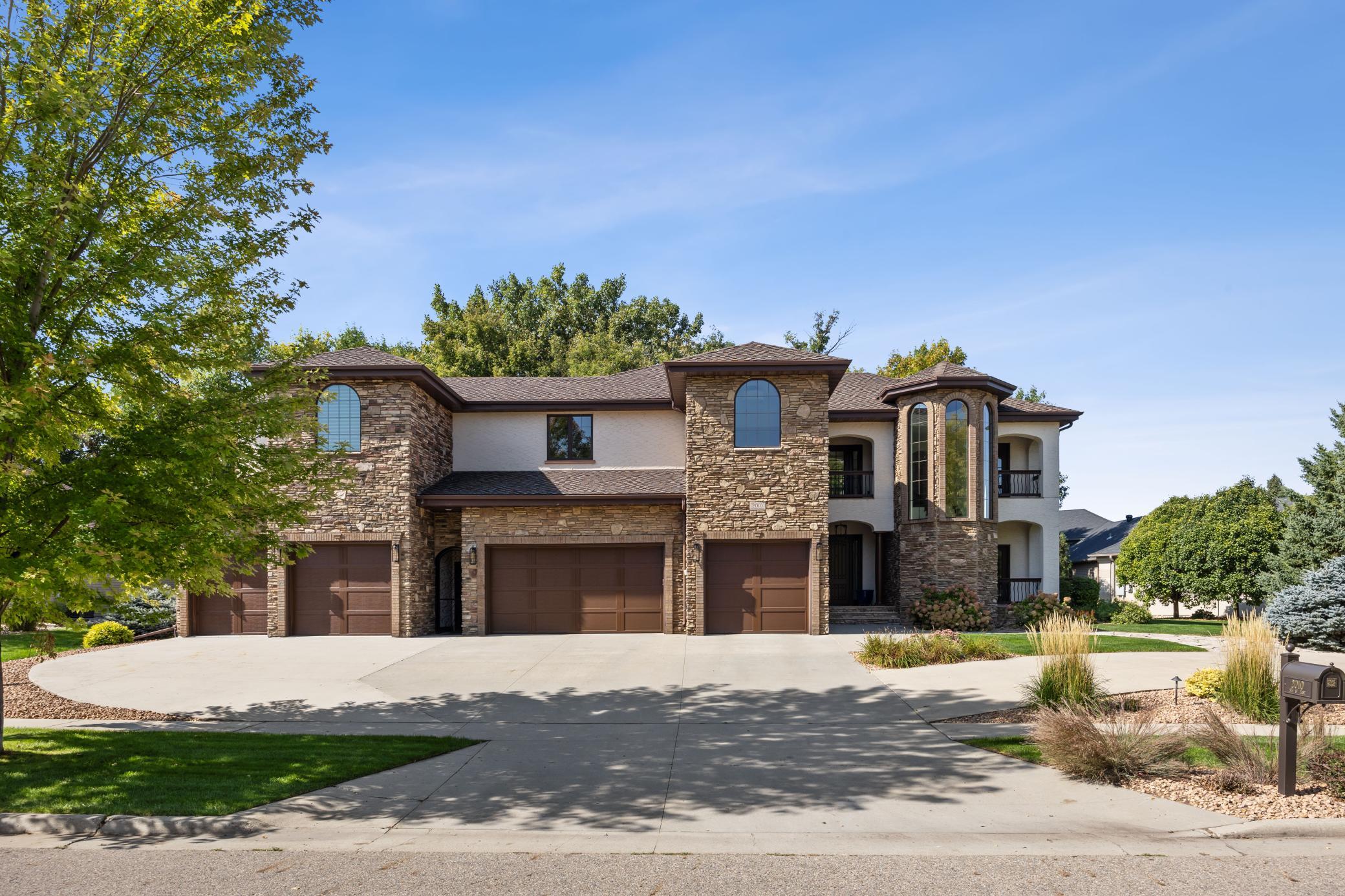 main property photo 0
