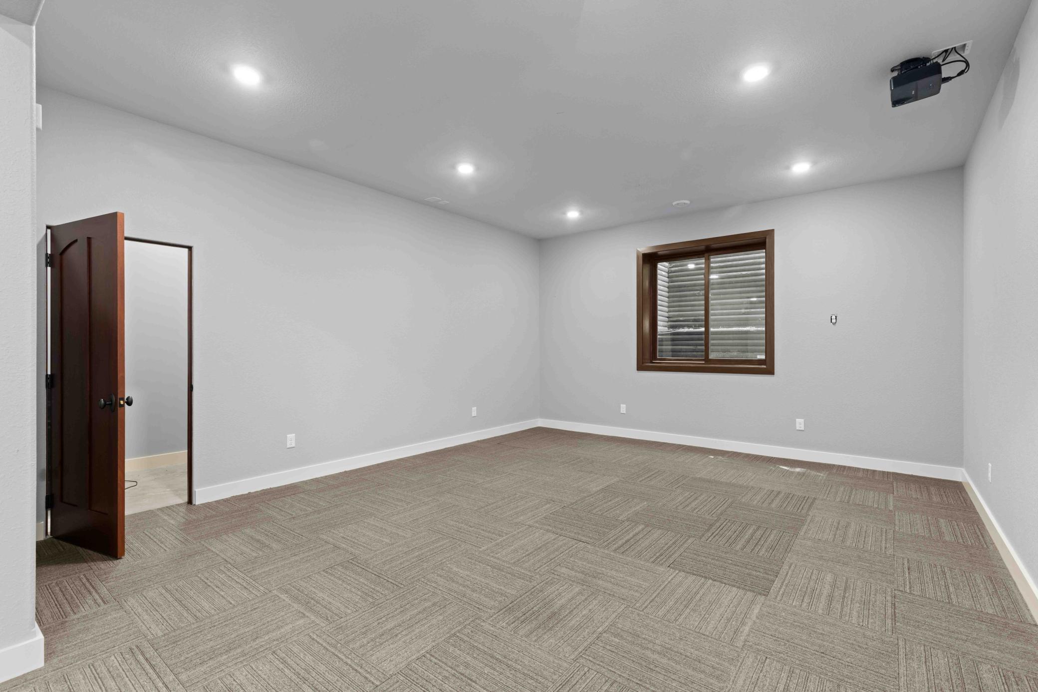 main property photo 88