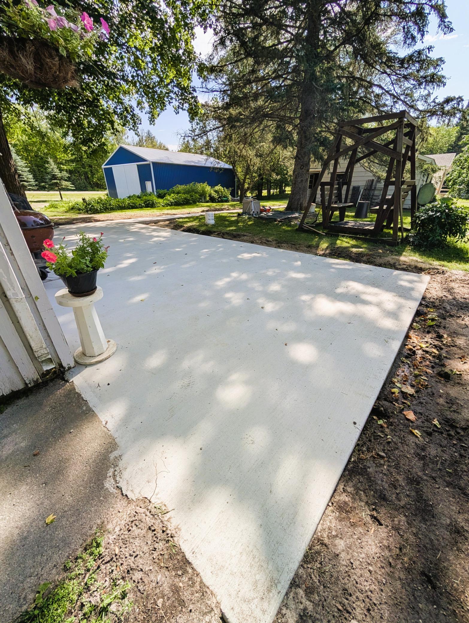 main property photo 18