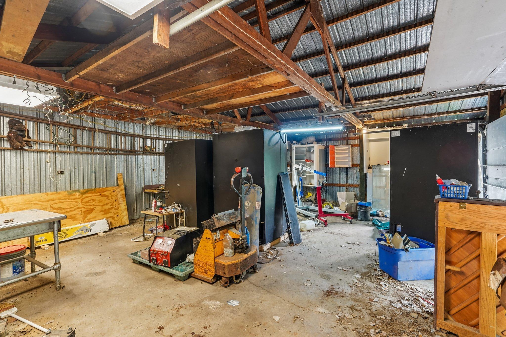 main property photo 50
