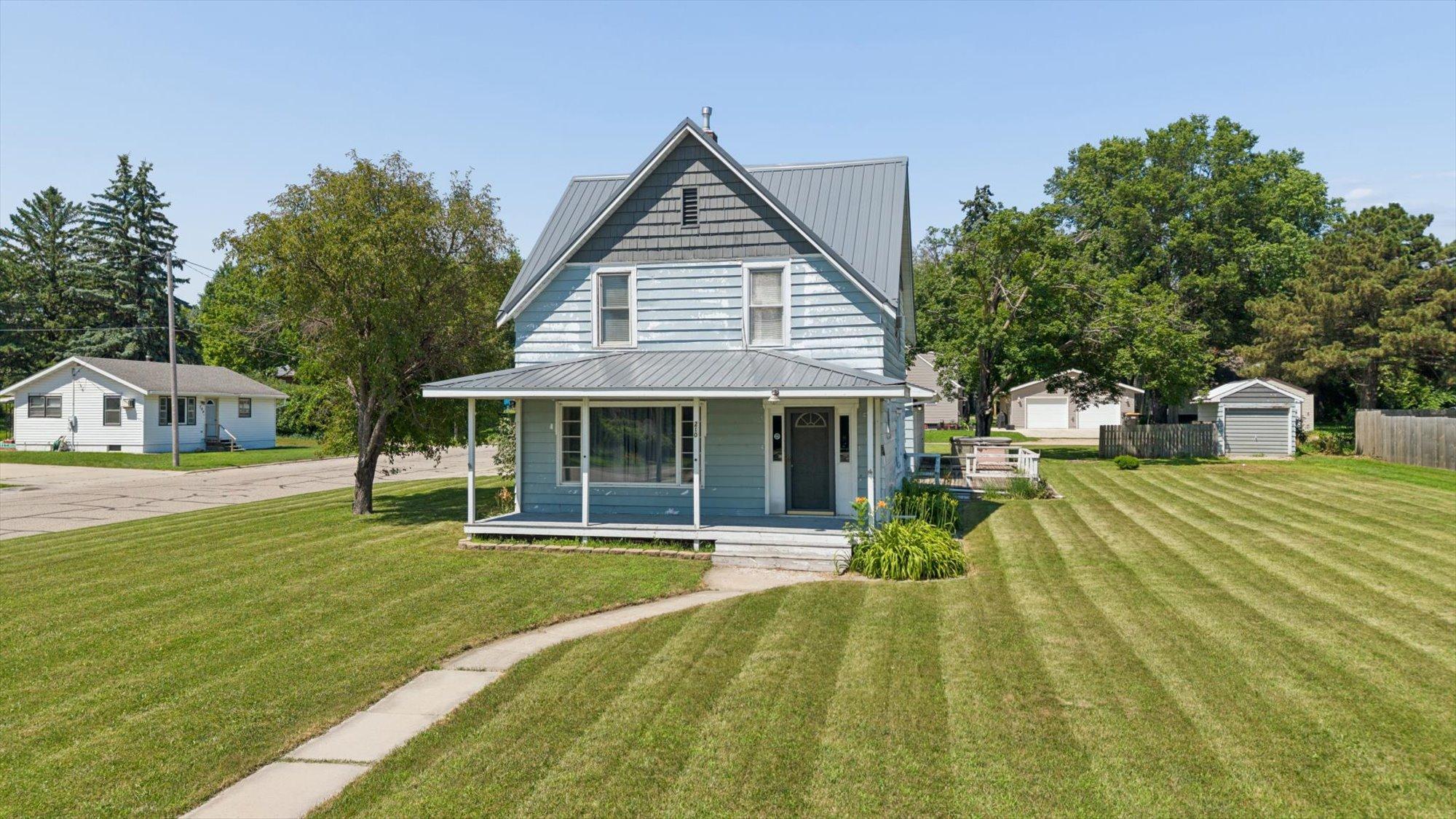 main property photo 2