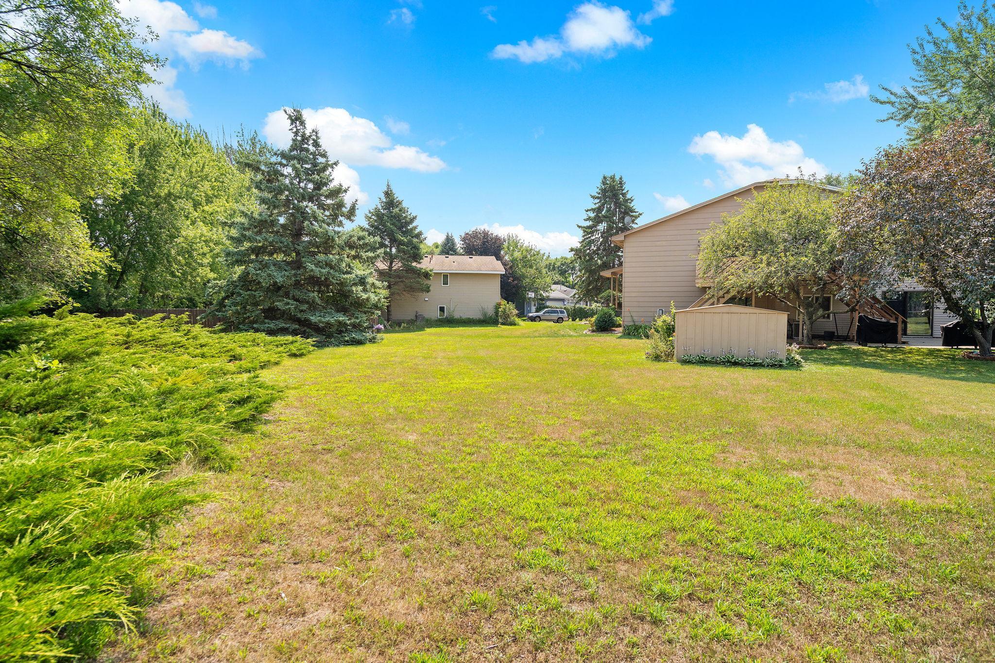 main property photo 28