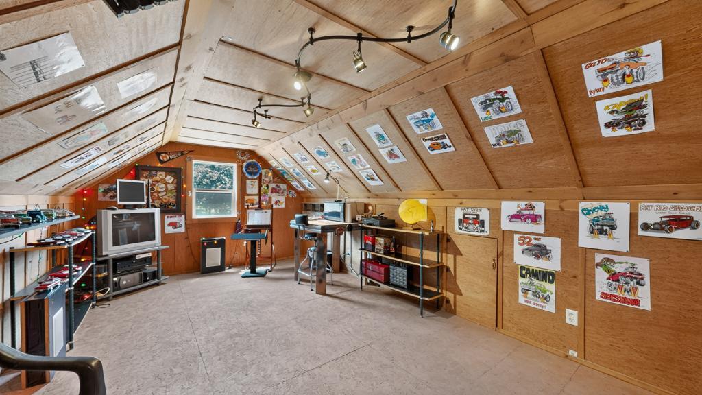 main property photo 54