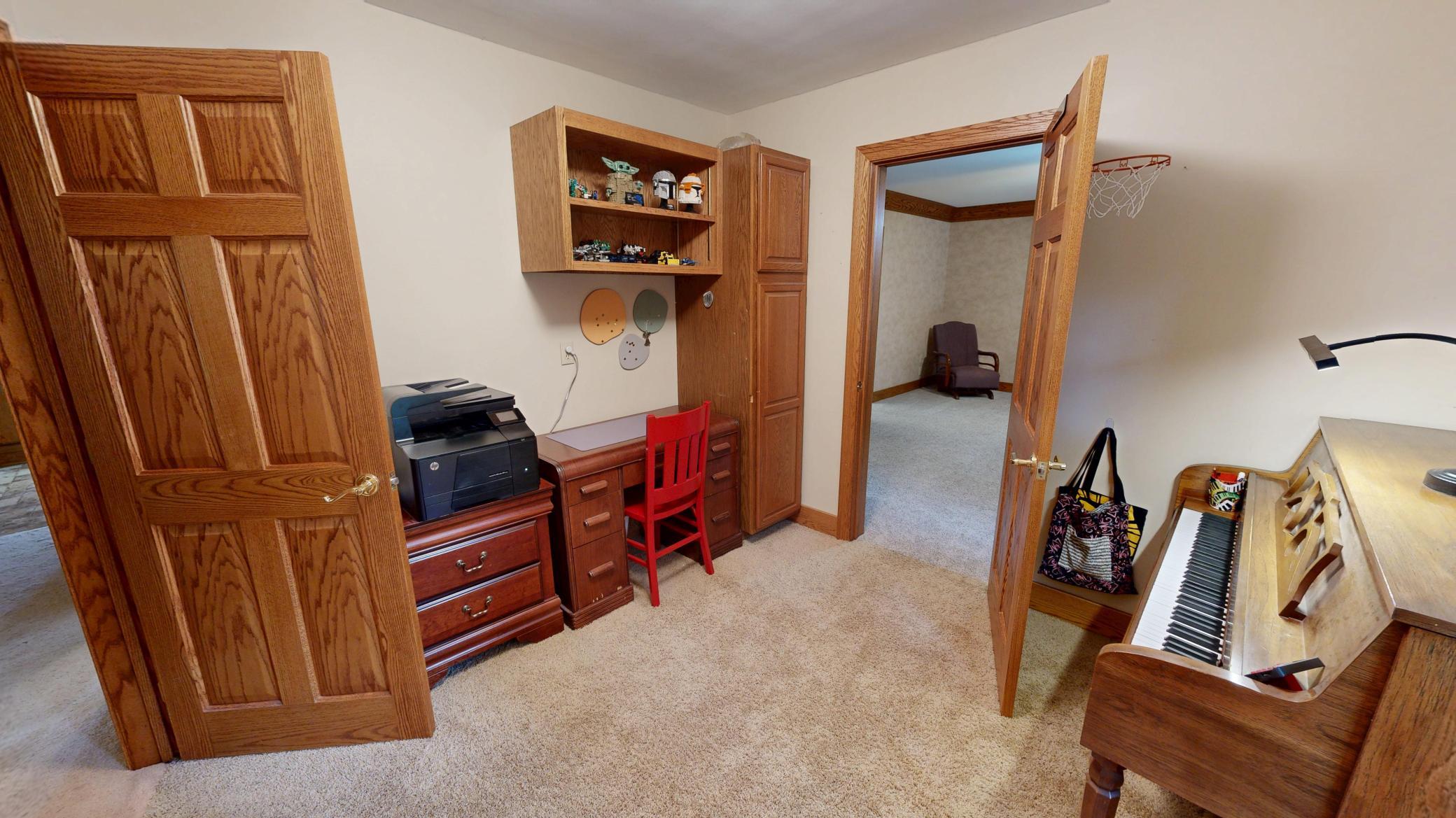 main property photo 33