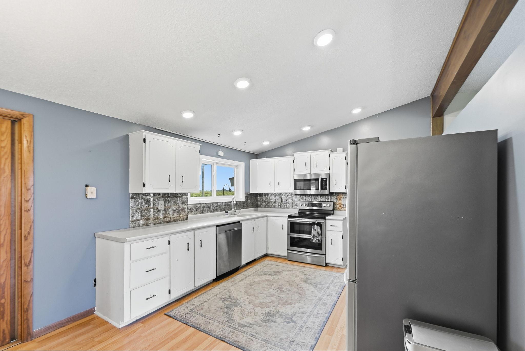 main property photo 38