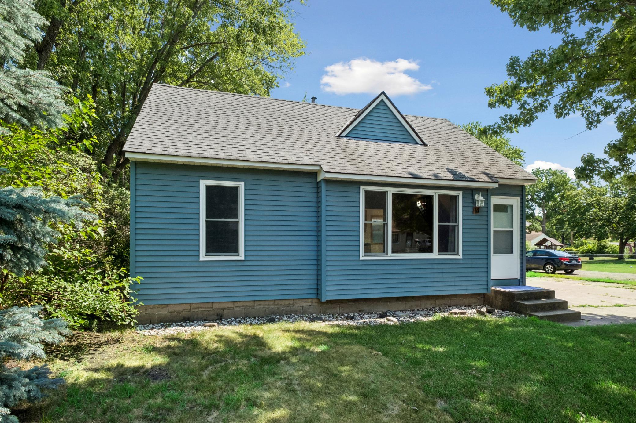 main property photo 40