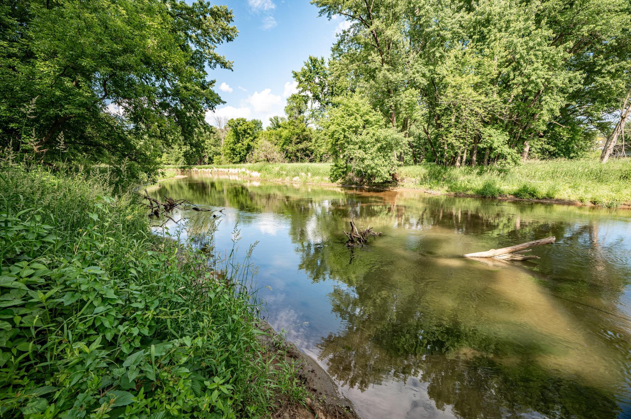 main property photo 18