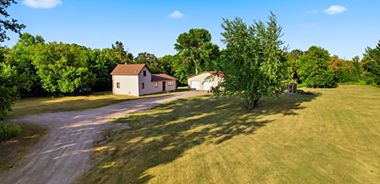 image of property with 4 Bed | 2 Bath | 2,573 Sqft