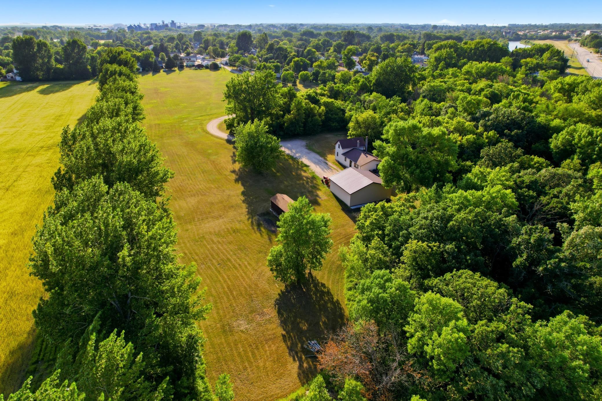 main property photo 33