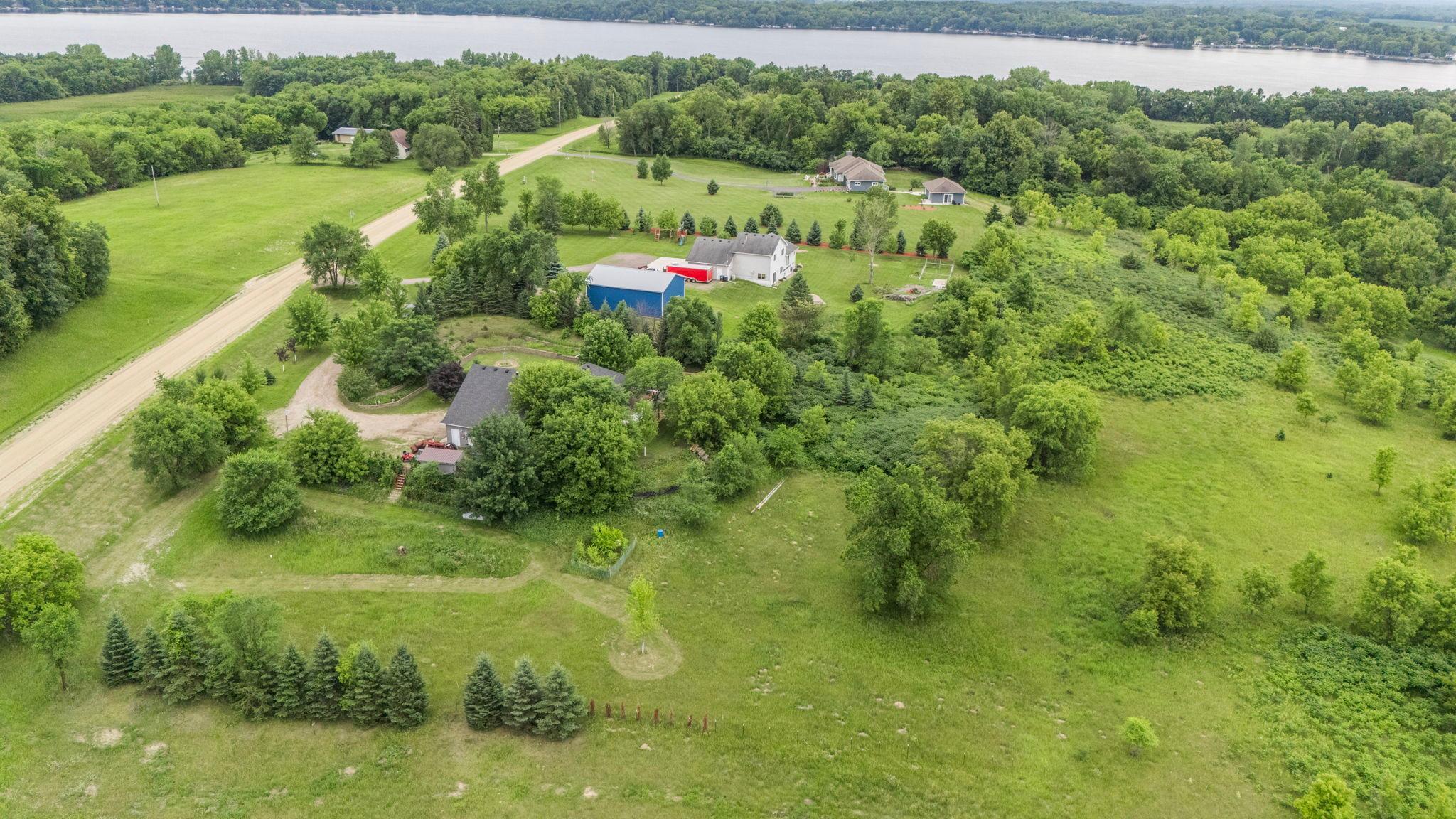 main property photo 36