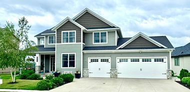 image of property with 4 Bed | 4 Bath | 3,802 Sqft