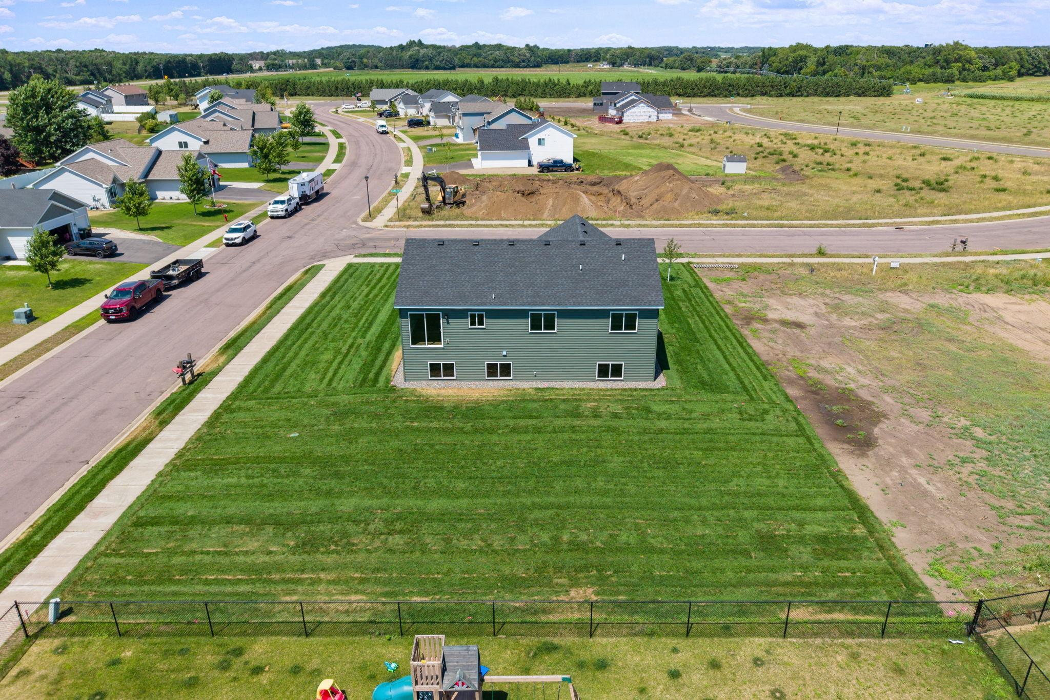 main property photo 10