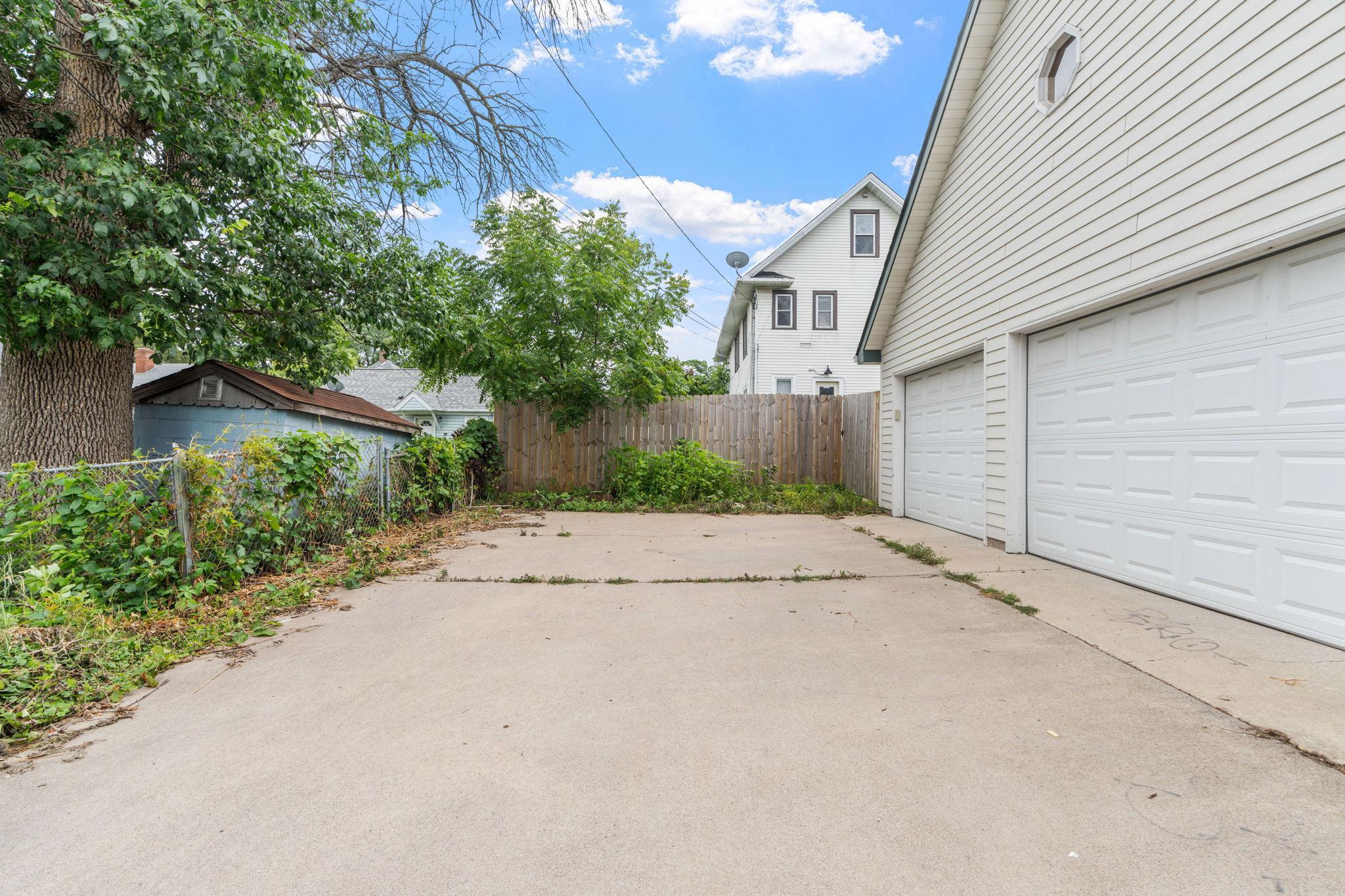 main property photo 48