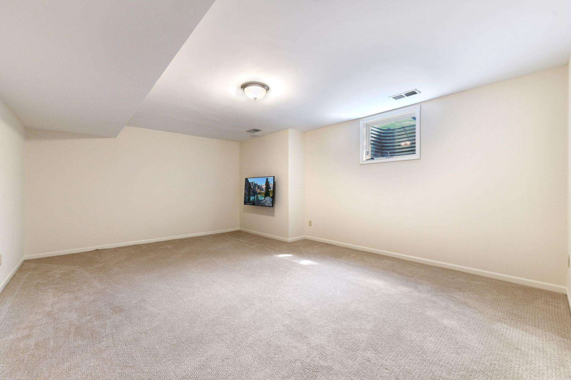 main property photo 76