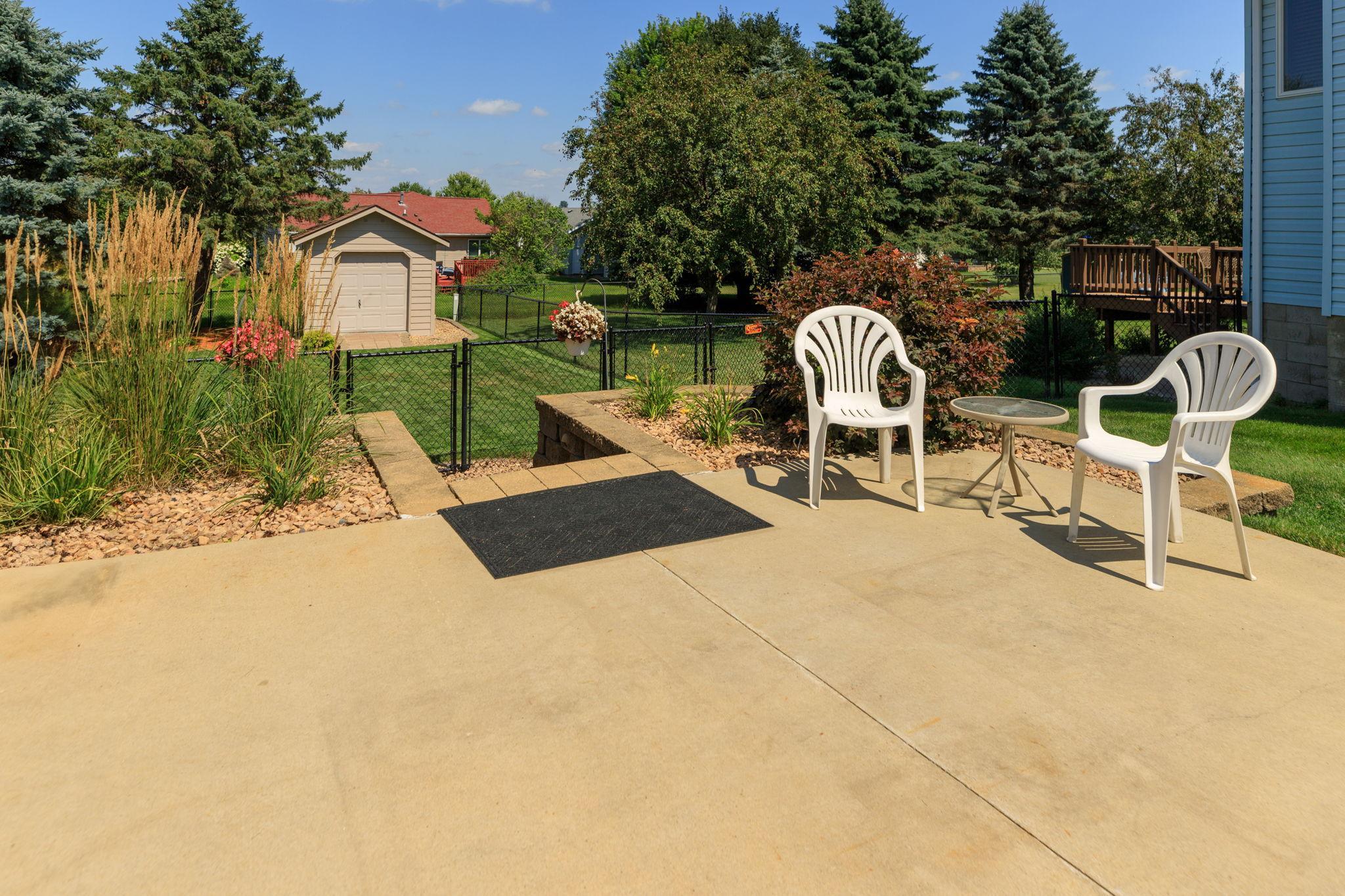 main property photo 30