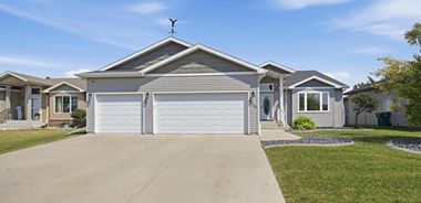 image of property with 5 Bed | 3 Bath | 3,454 Sqft