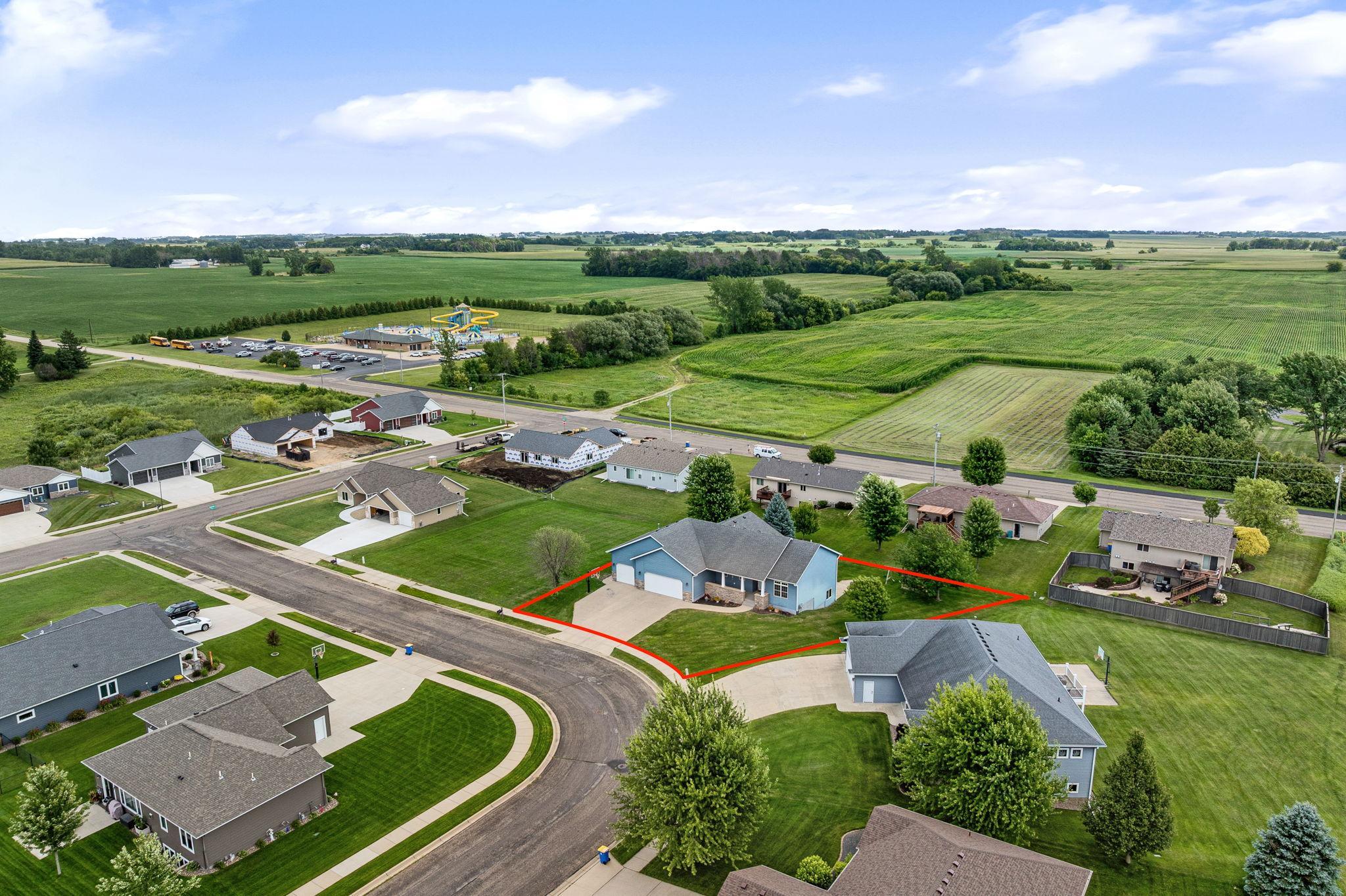 main property photo 19