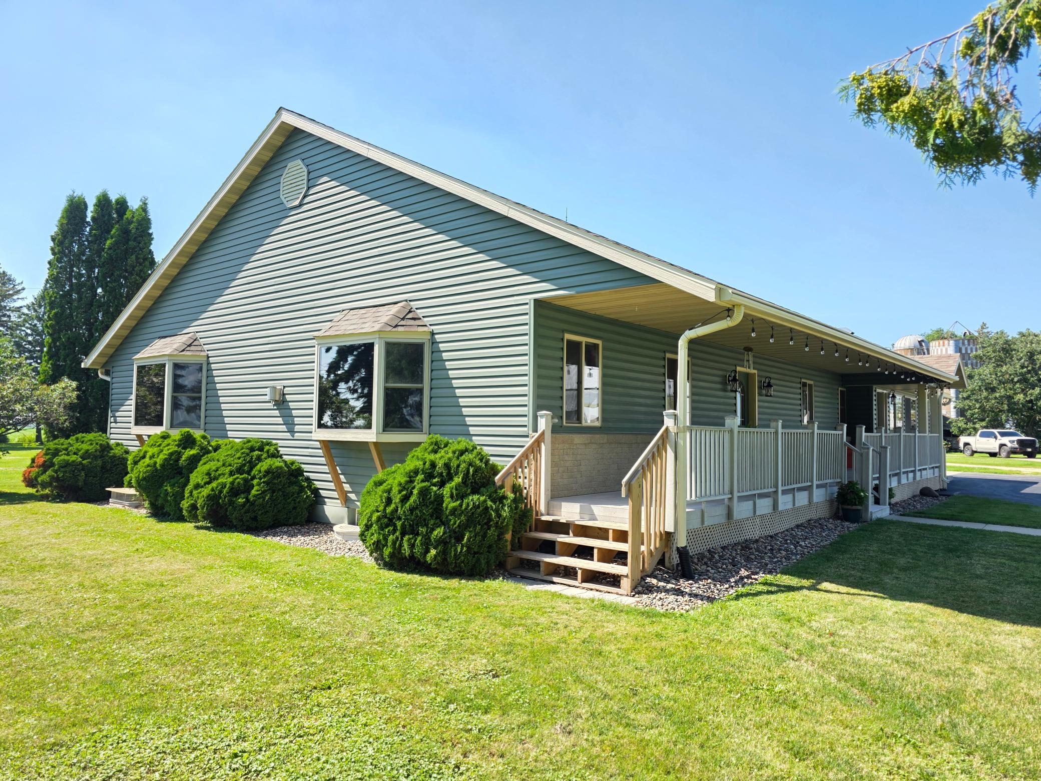 main property photo 10