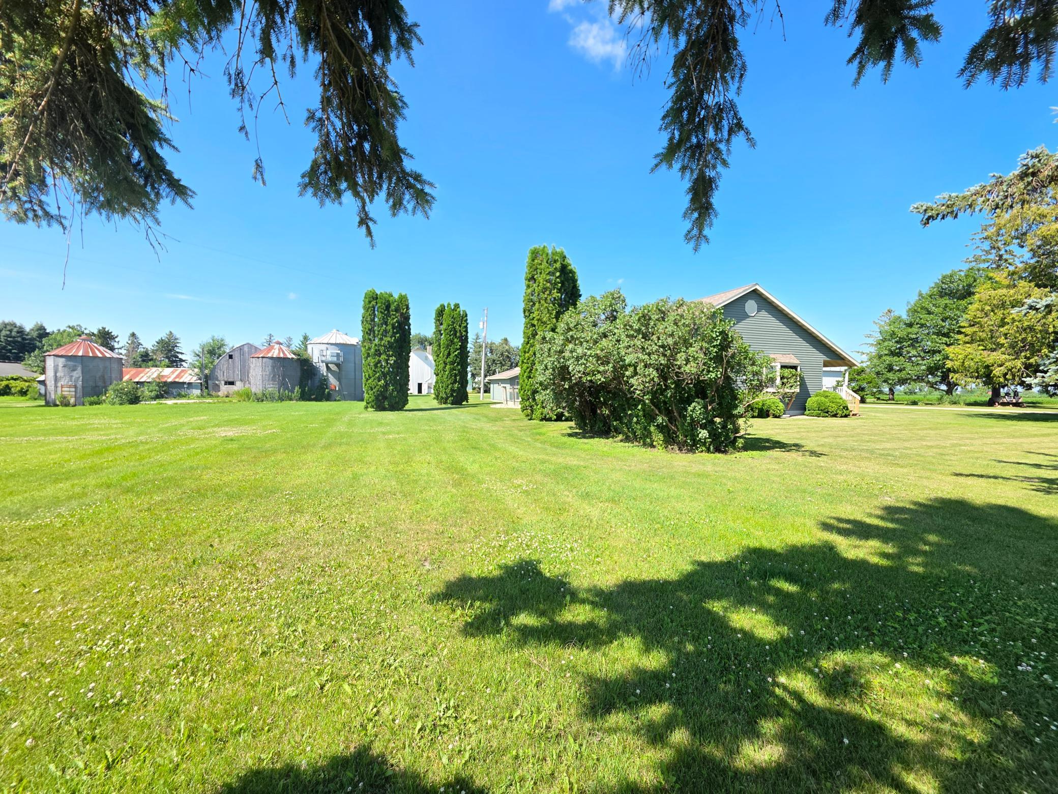 main property photo 78