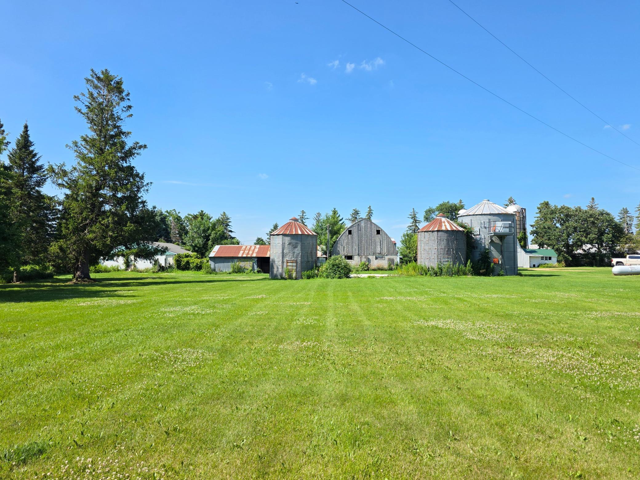 main property photo 79