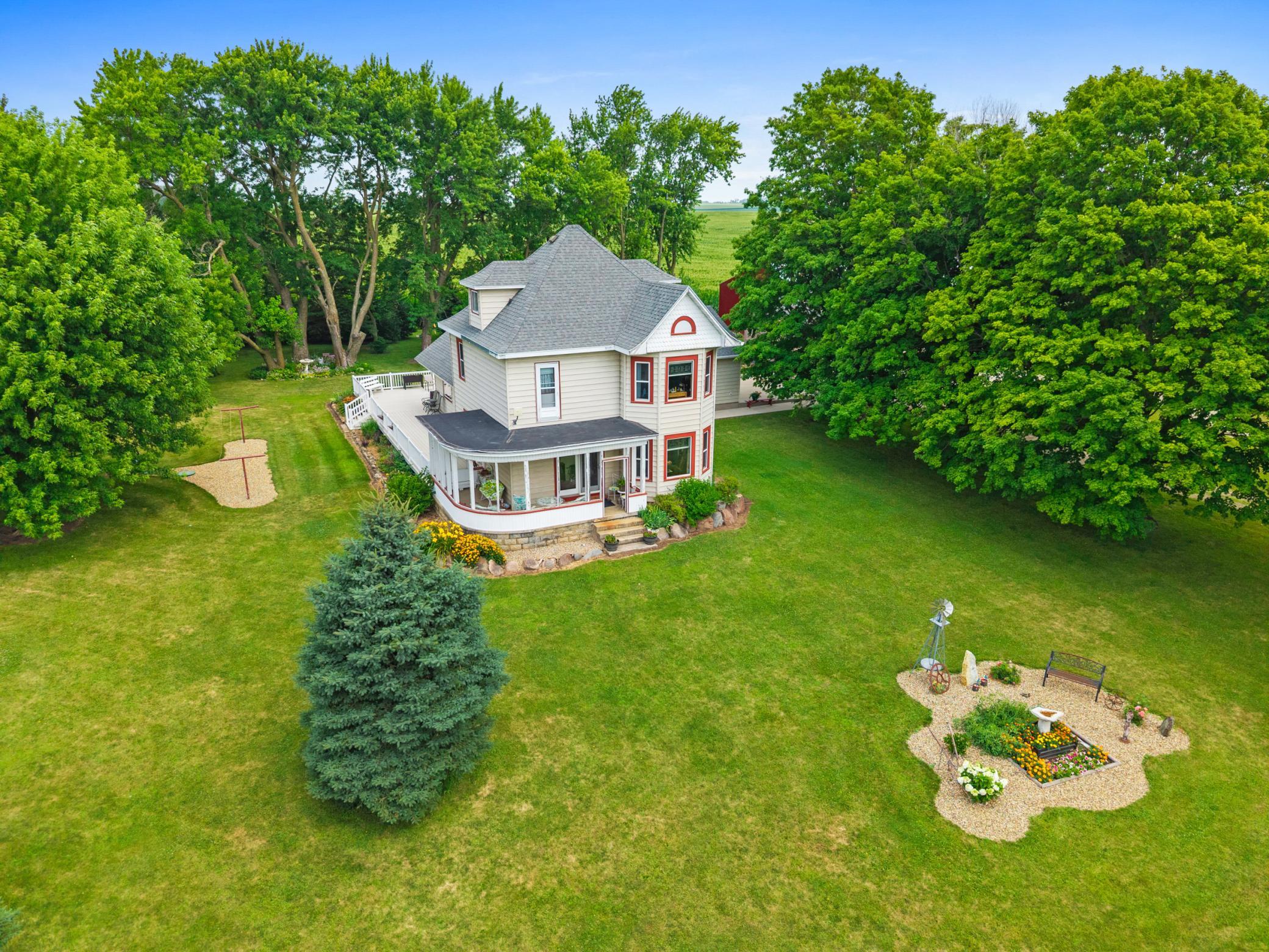 main property photo 34