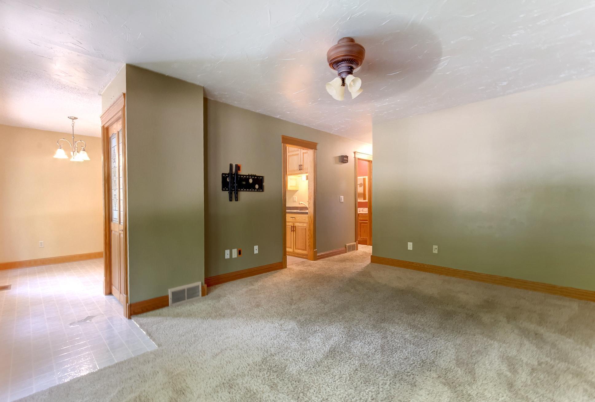property viewer photo 16