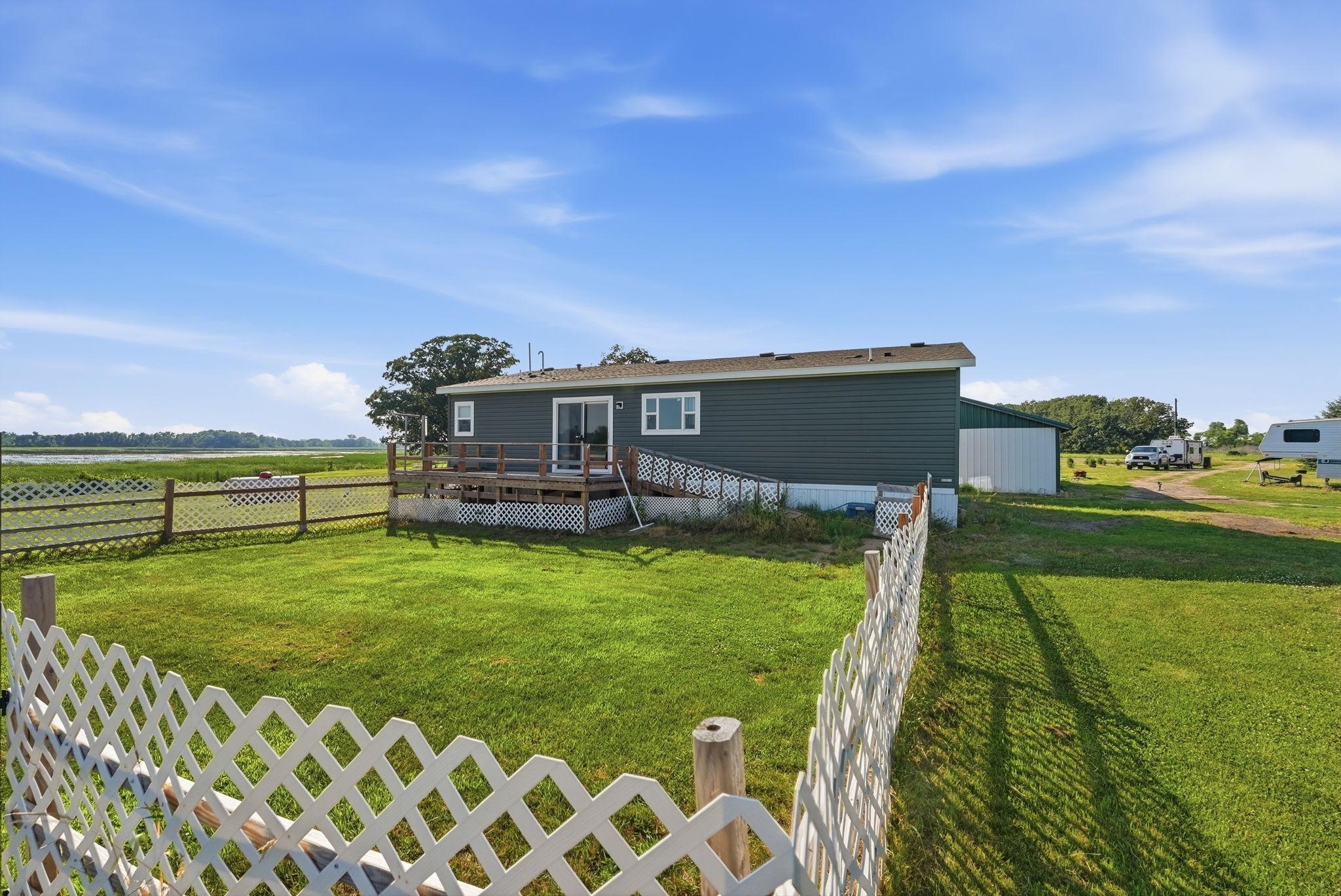 main property photo 16
