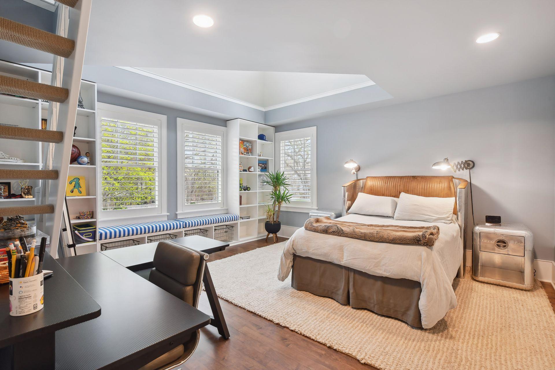 main property photo 44