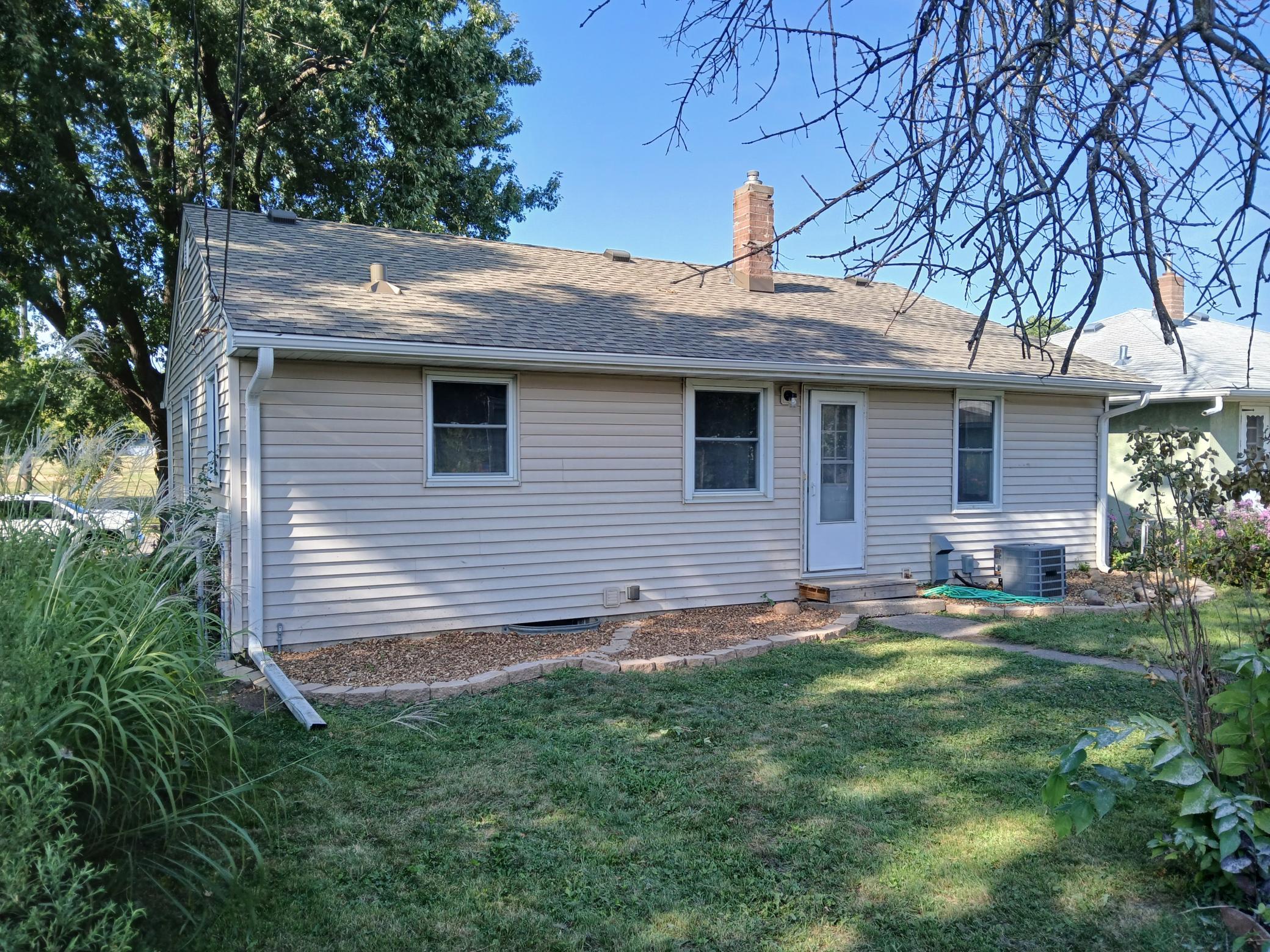 main property photo 17
