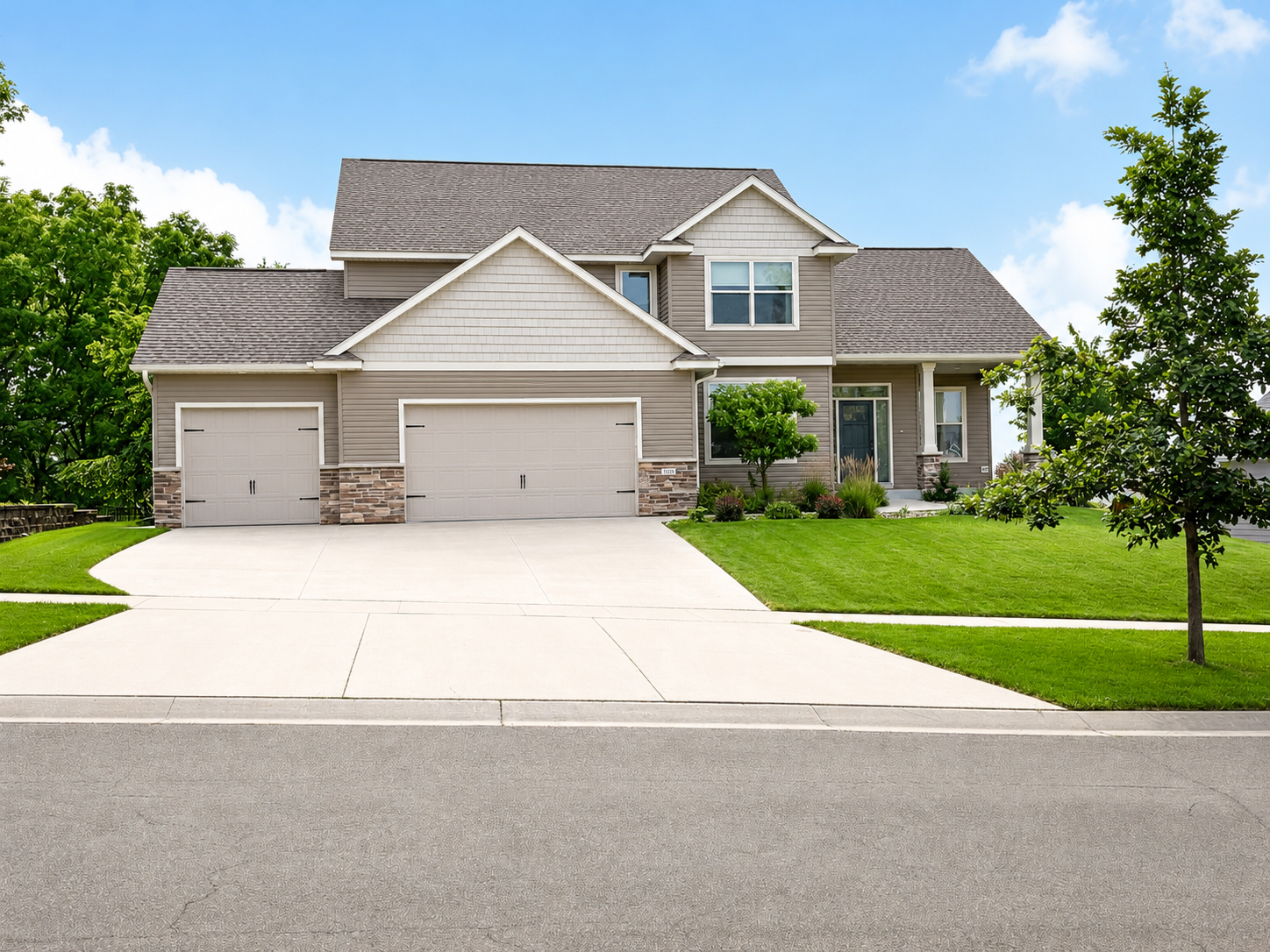 main property photo 0