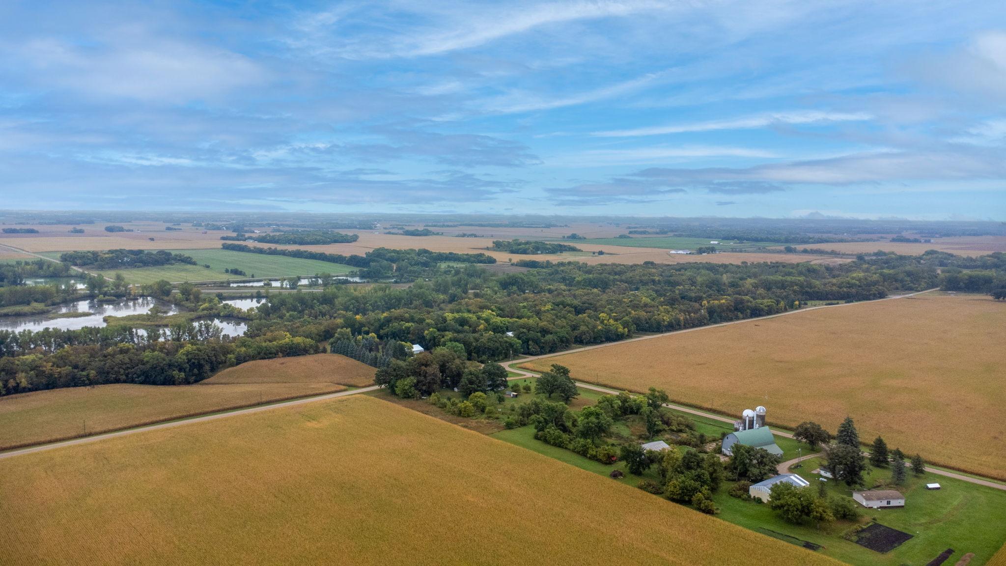 main property photo 40