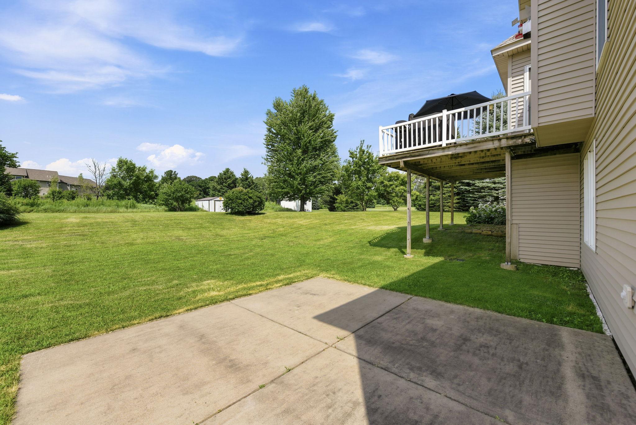 main property photo 28