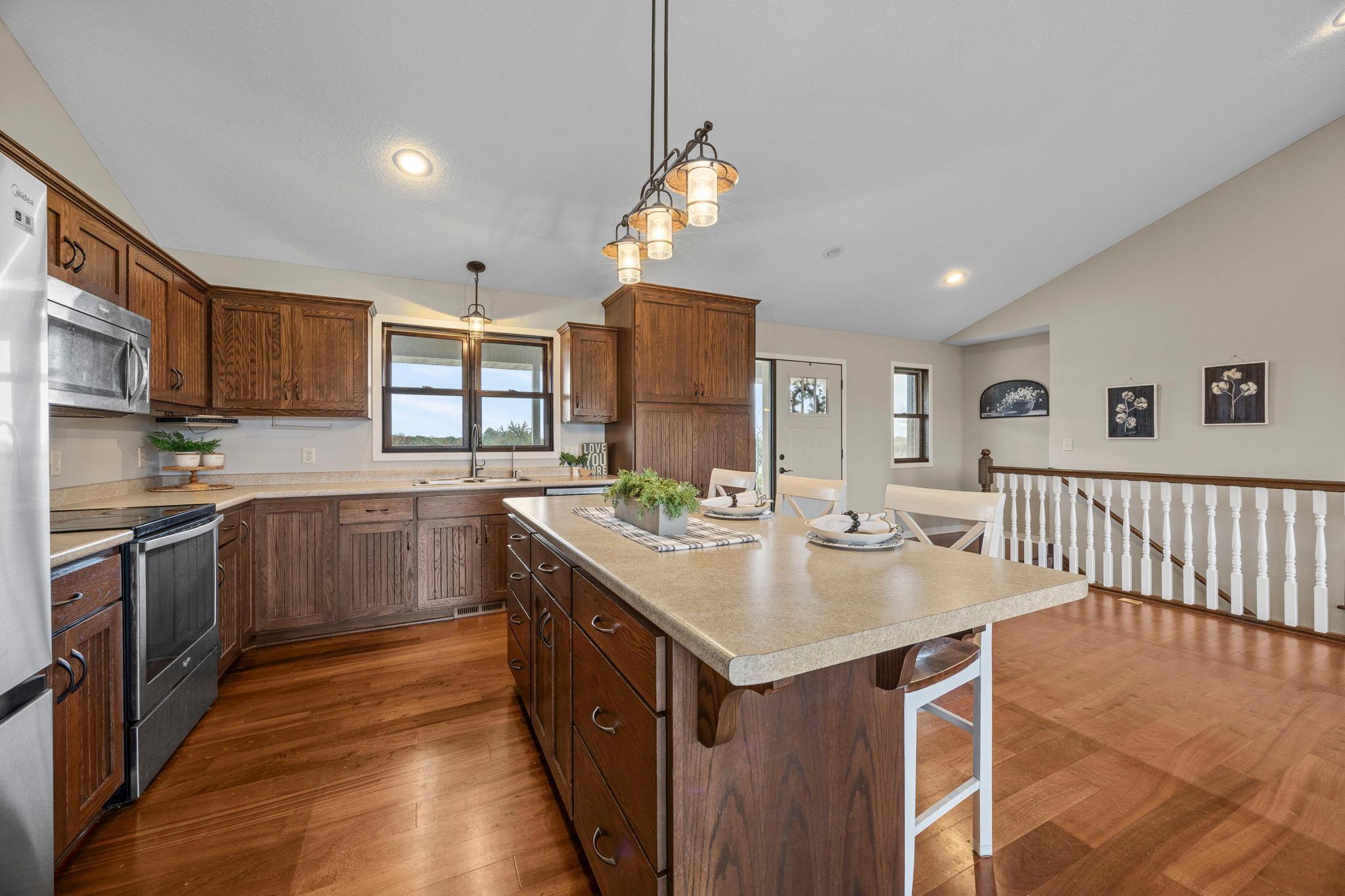 main property photo 22