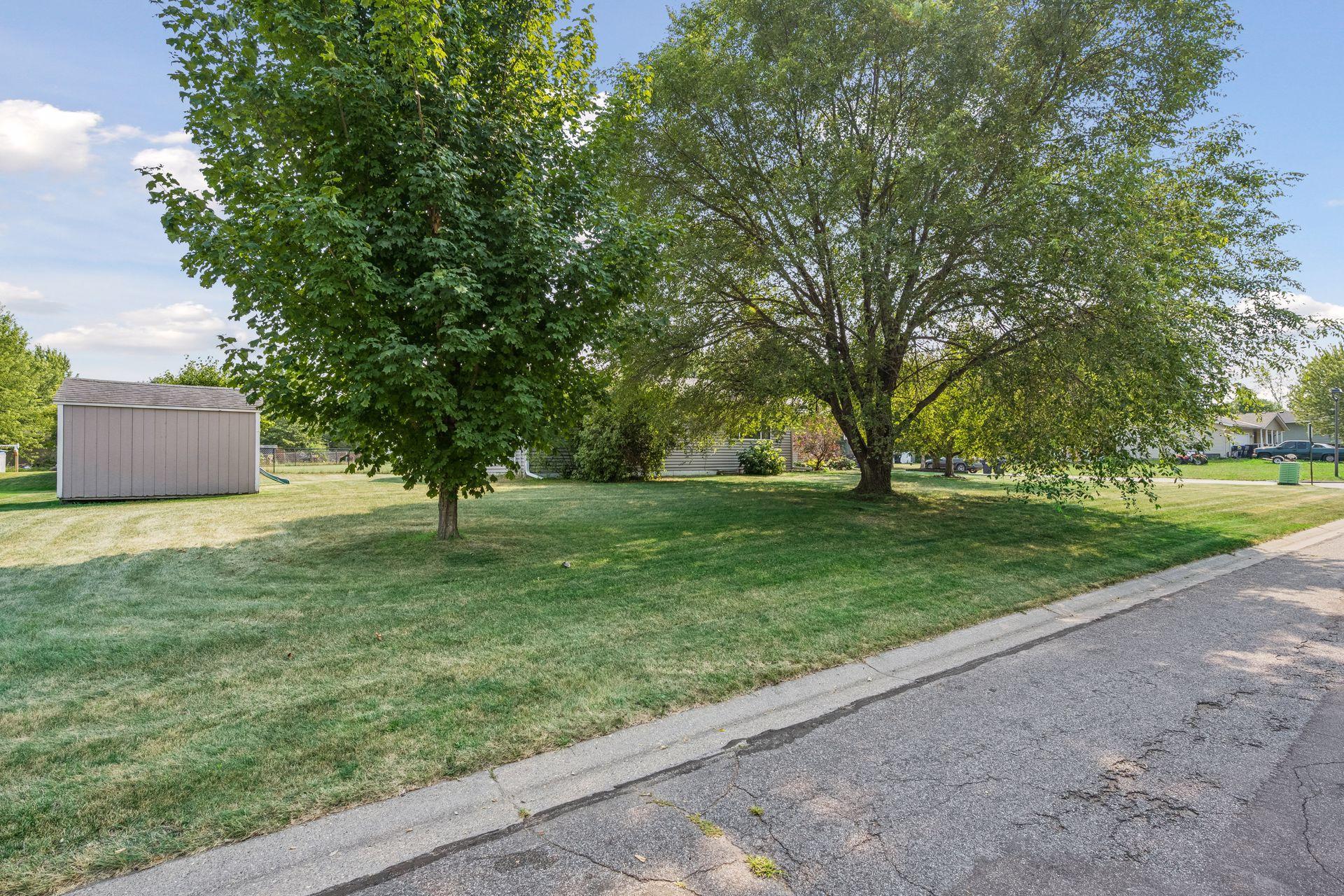 main property photo 30