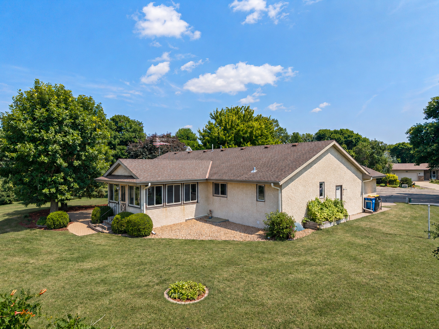main property photo 44