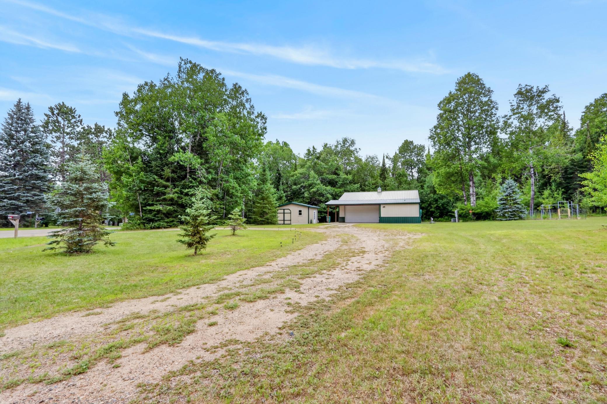 main property photo 40