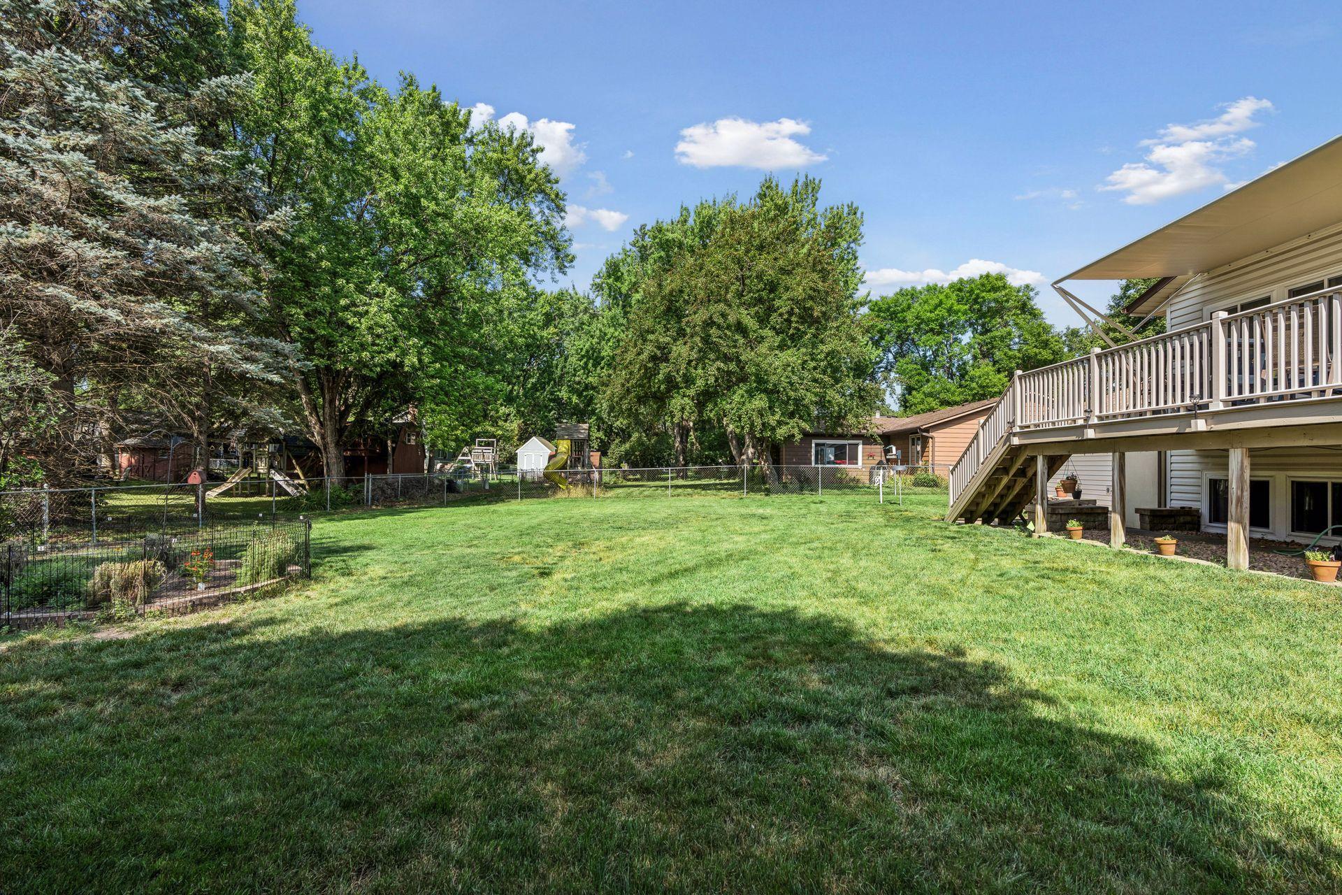 main property photo 37