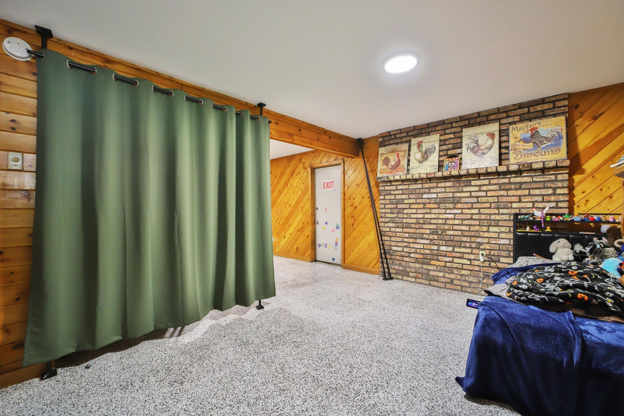 main property photo 25