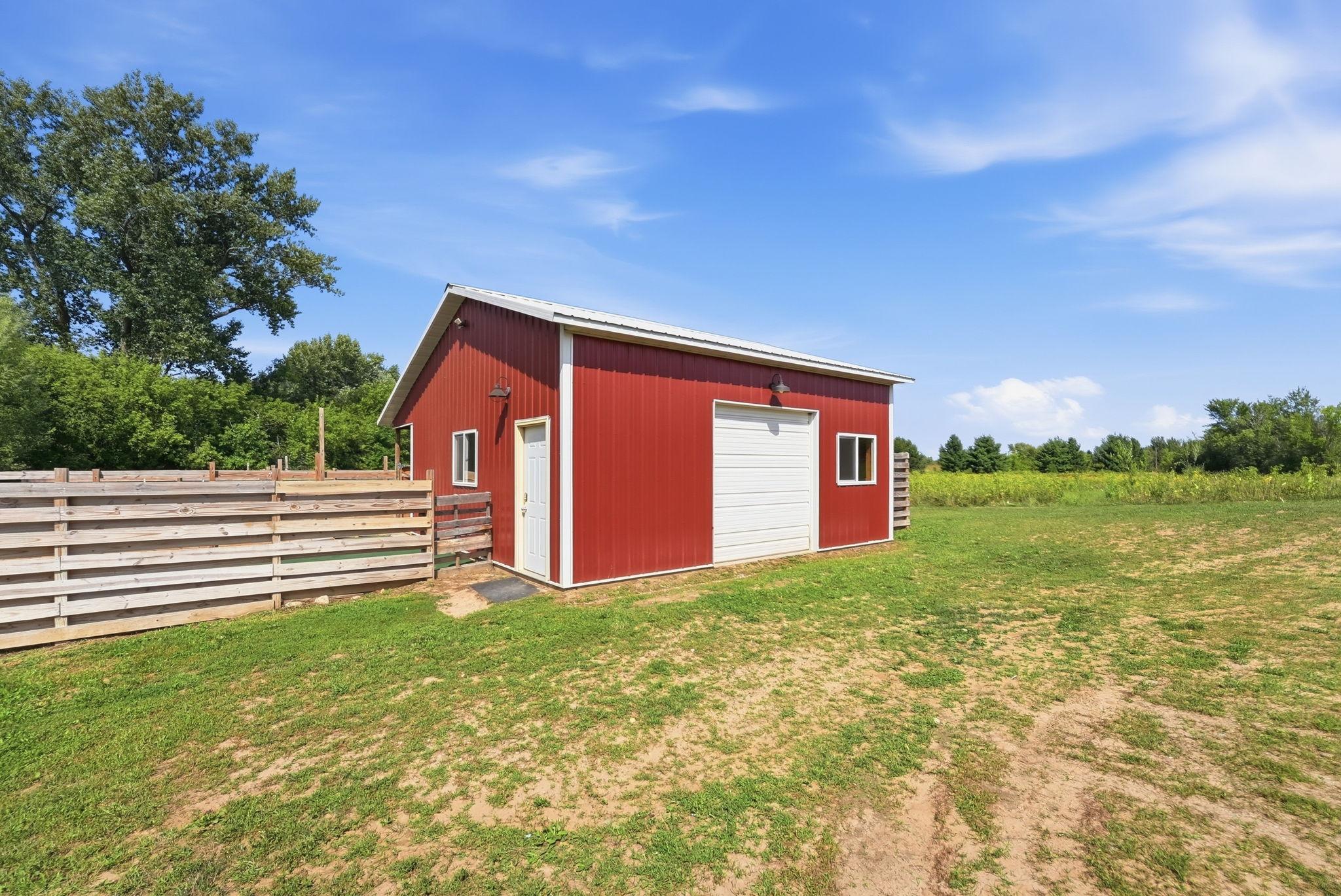 main property photo 4