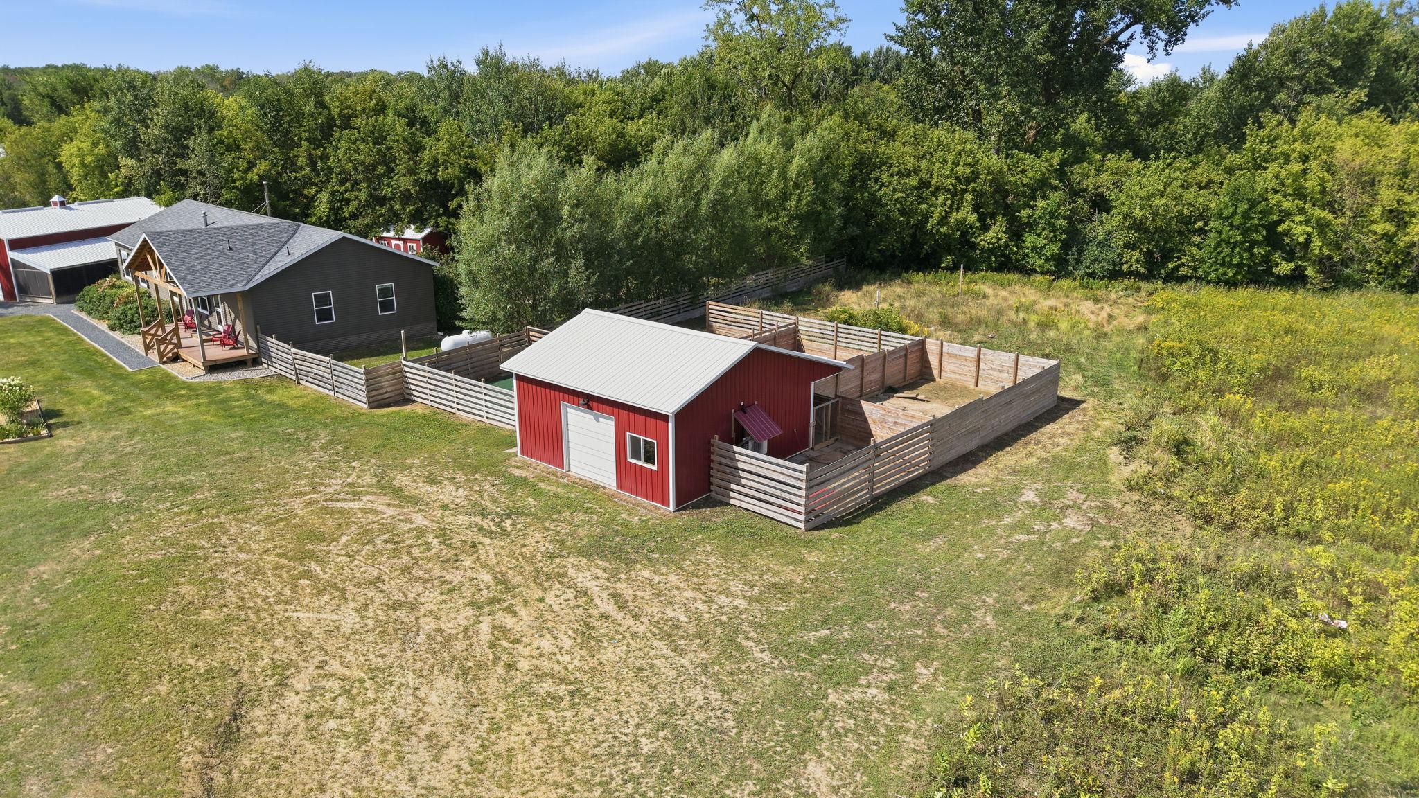 main property photo 41