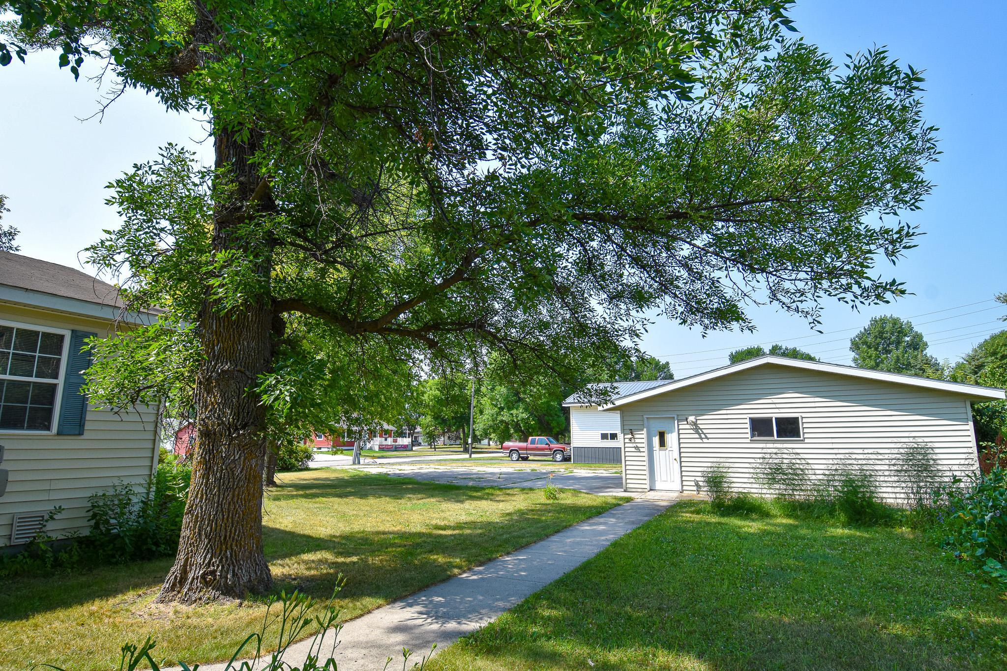 main property photo 39