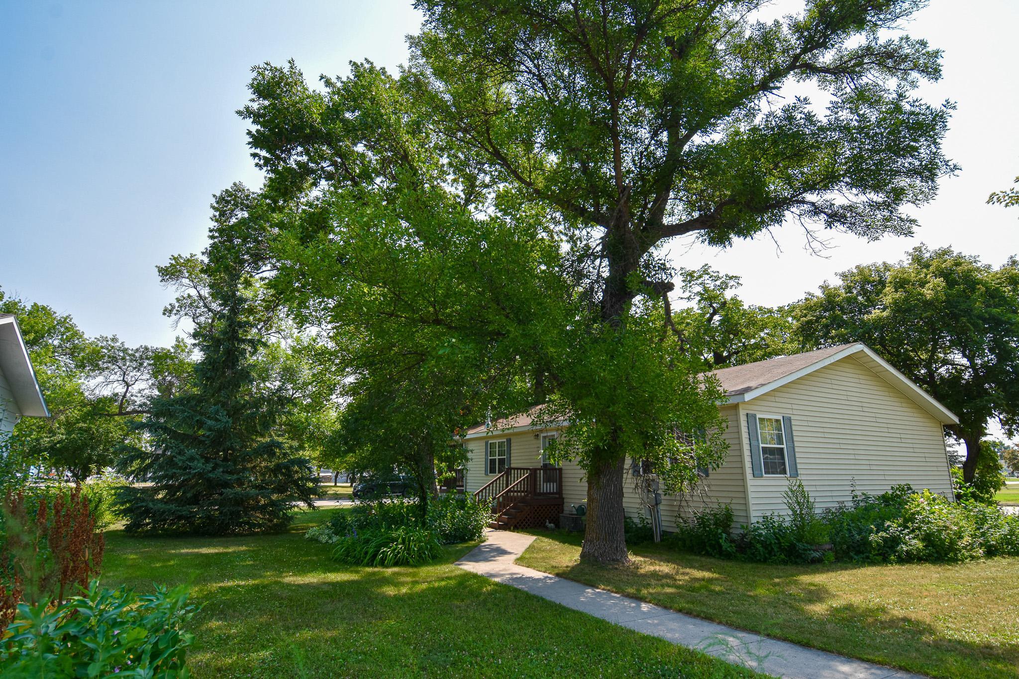 main property photo 40