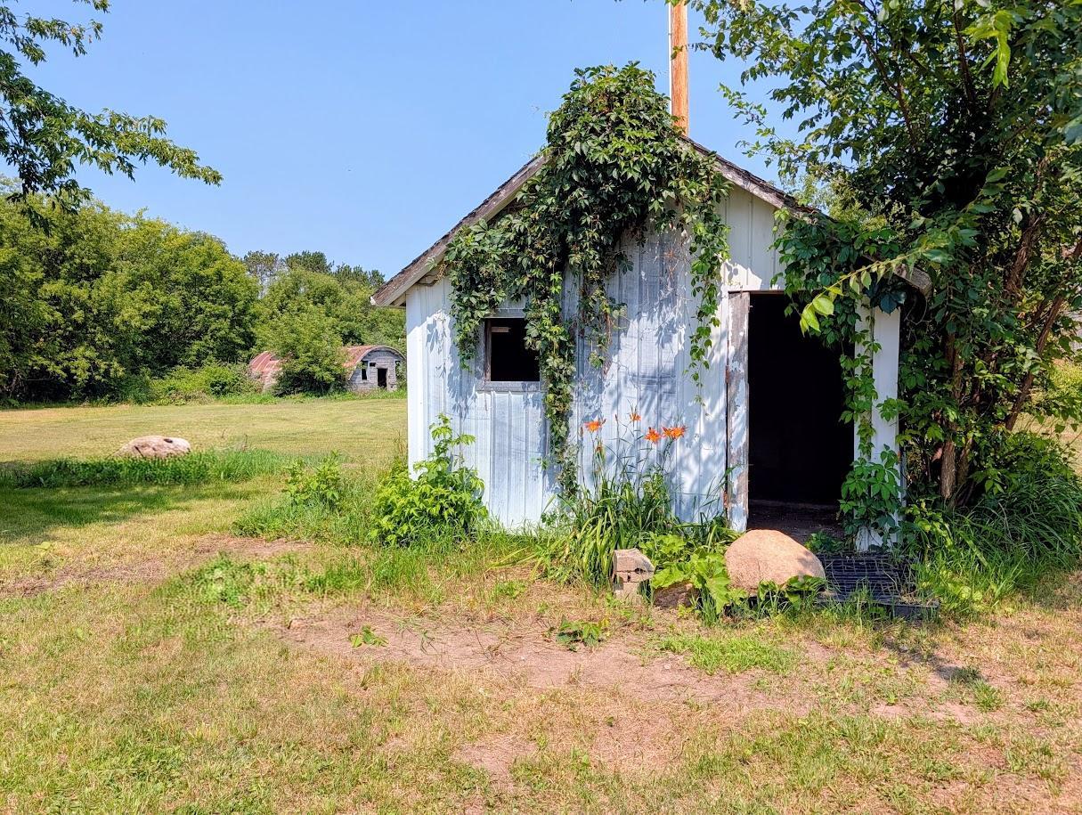 main property photo 16