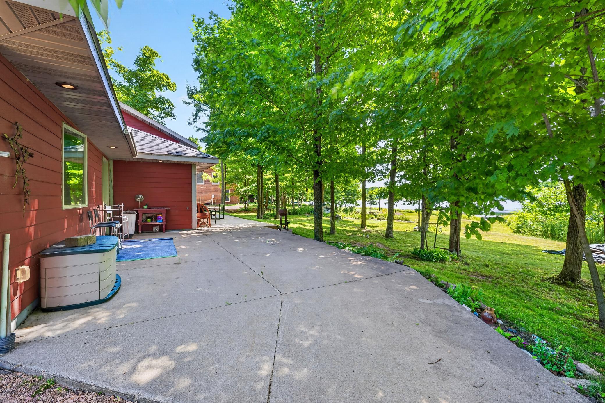main property photo 31