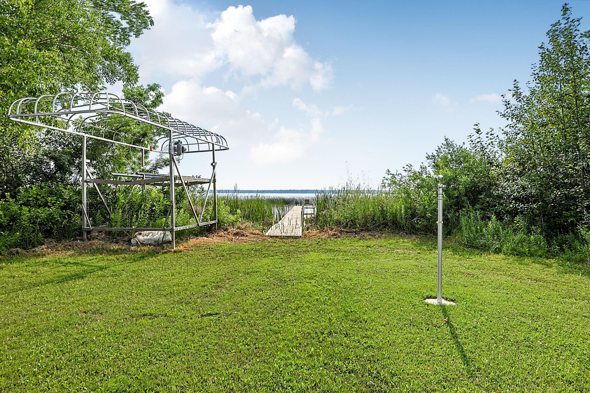 main property photo 39