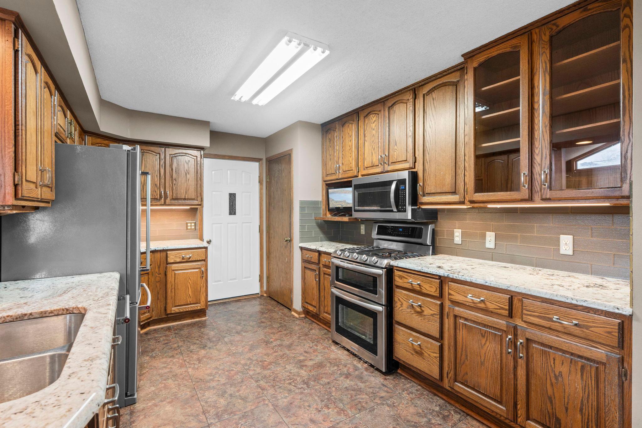 main property photo 15