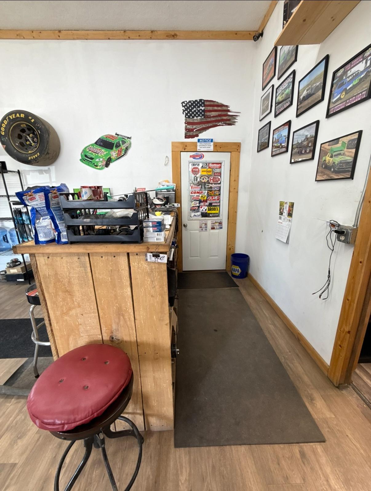 main property photo 11