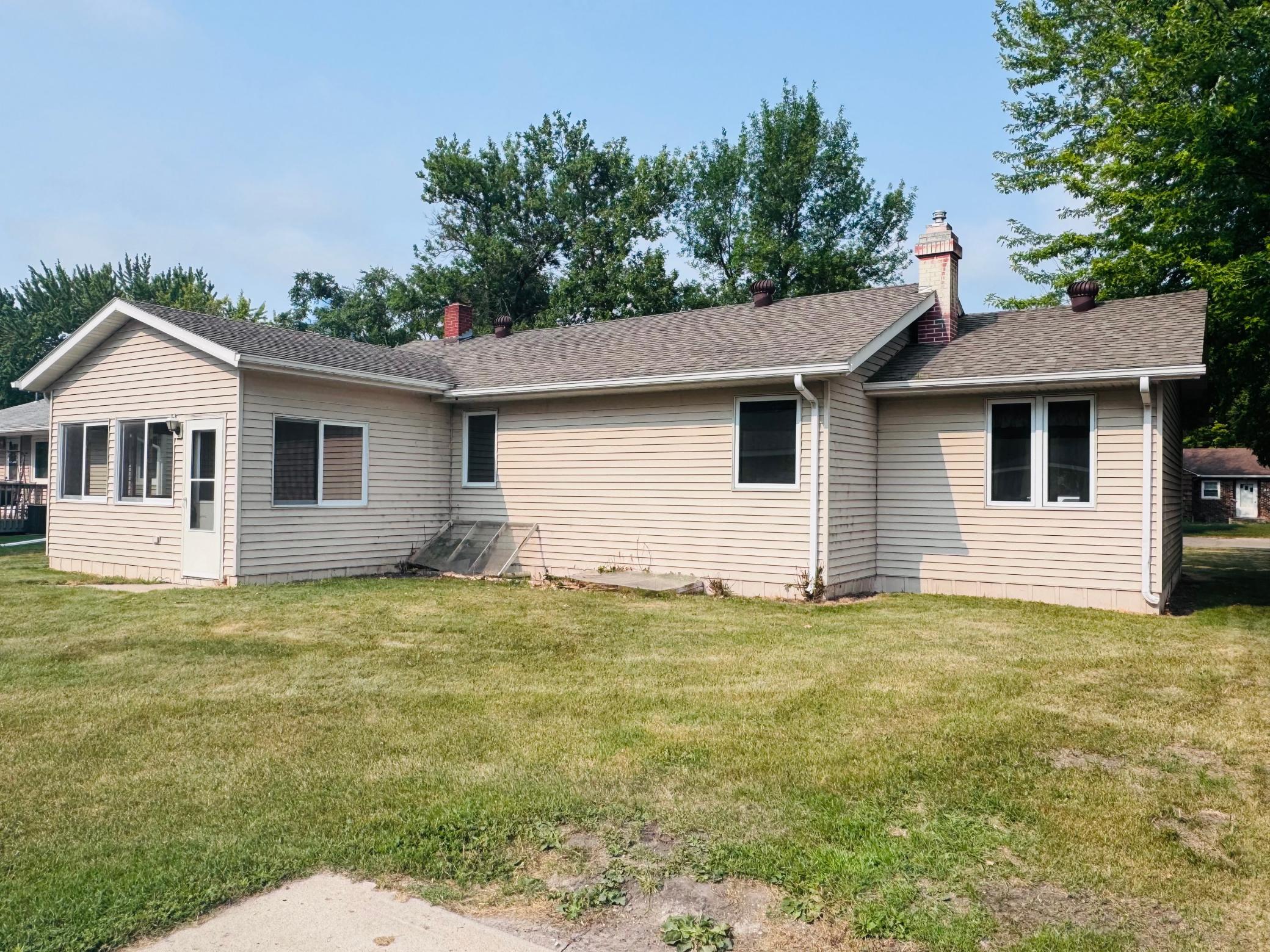 main property photo 3
