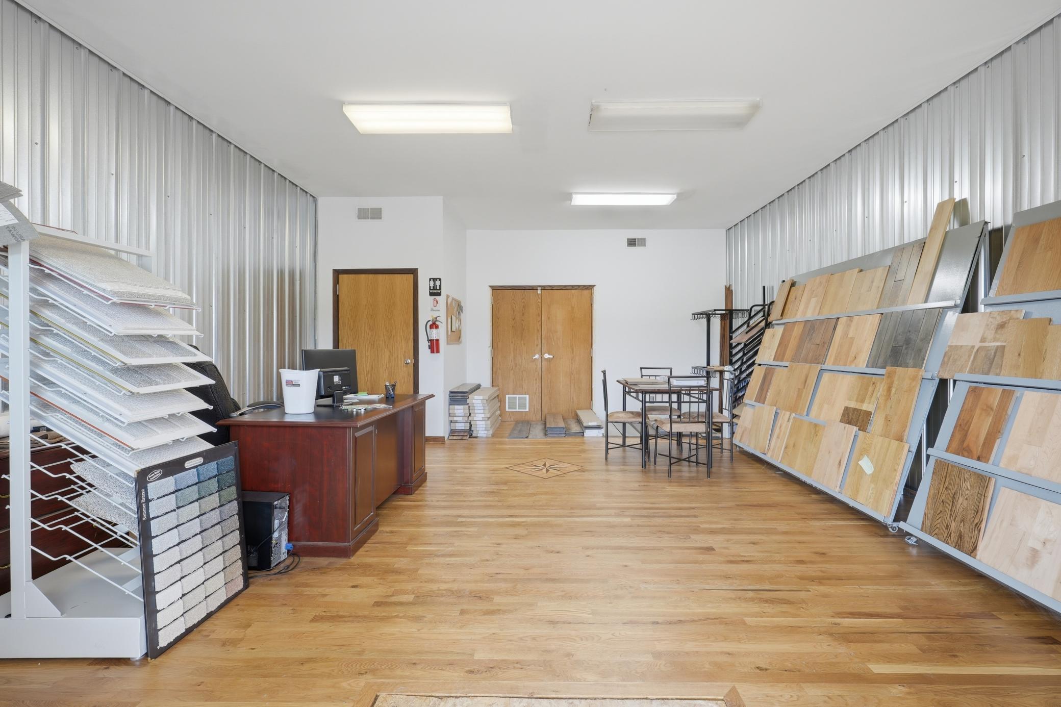 main property photo 8
