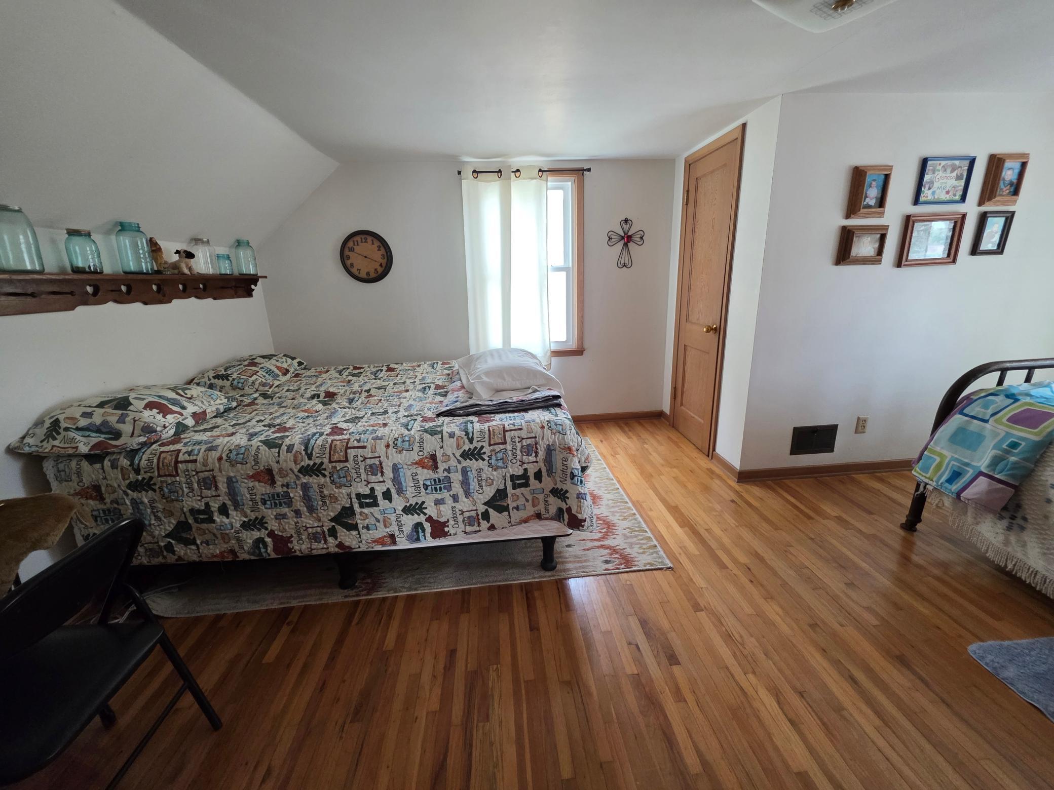 main property photo 9